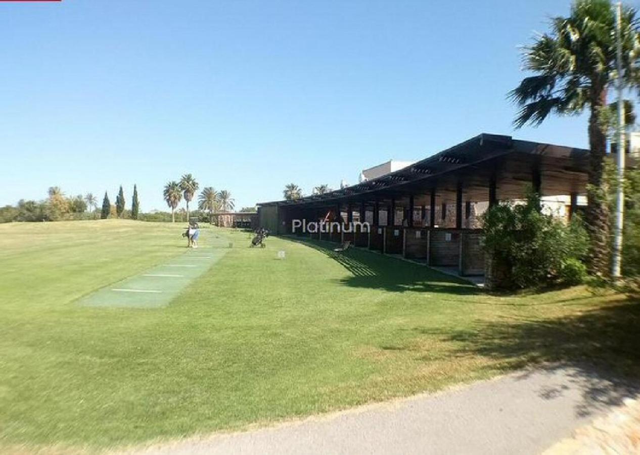 Apartment Golf & Wonderful Ground Floor *