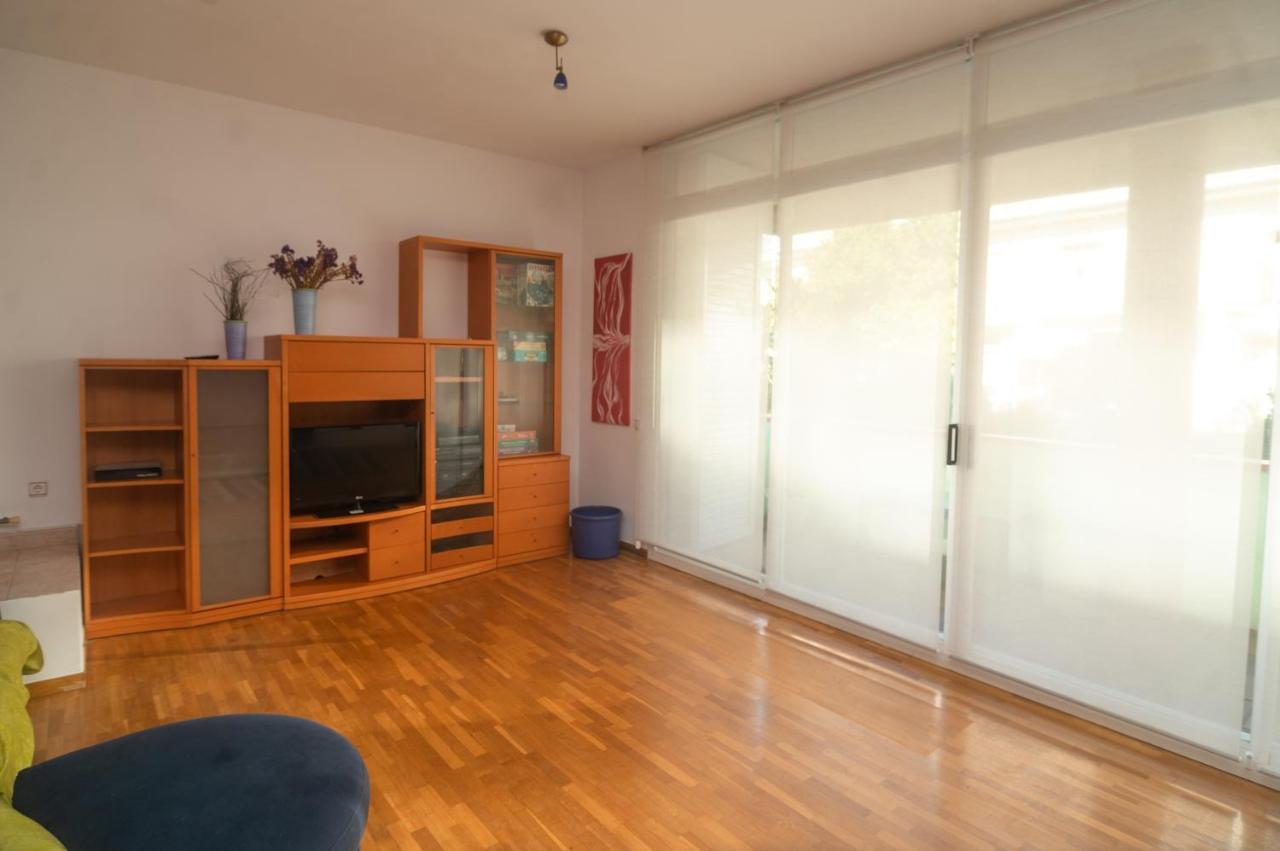 Gran De 4 En Apartamento