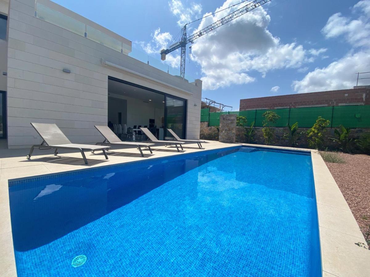 Modern 4 Bed With Pool At Colinas Lc1 Villa *