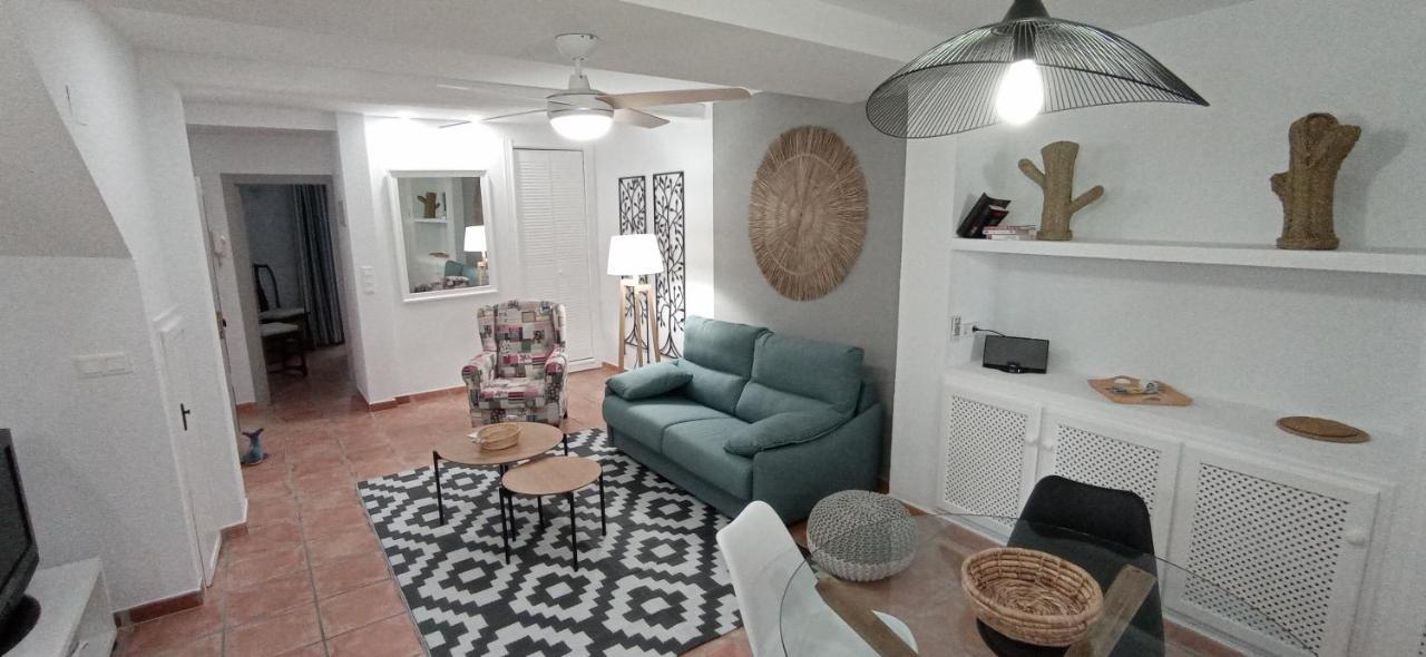 Apartamento Neptuno, Comodo, Mediterraneo, Centro Historico, Reformado Recientemente Y Cercano A La Playa *