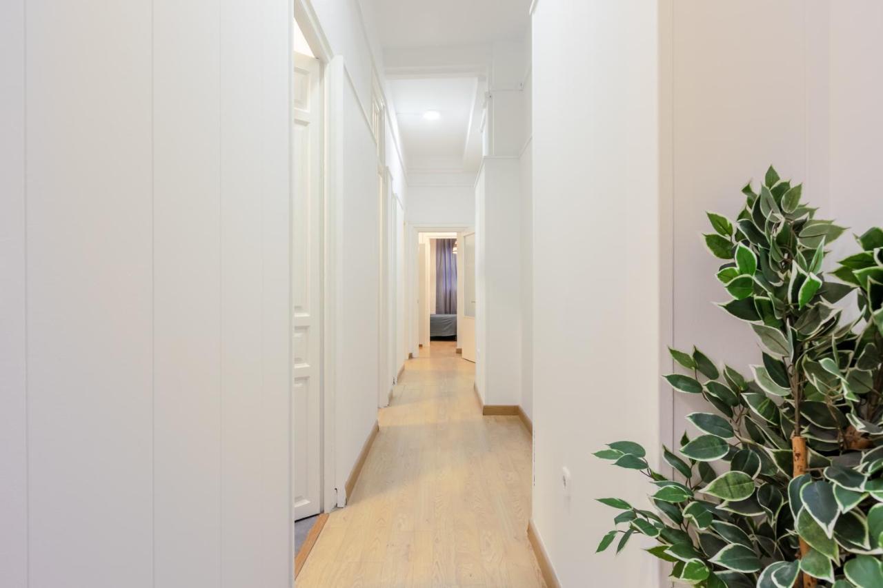 Apartamento La Campana, Con Un Balcón Que Te Enamorará Del Ambiente De Sevilla
