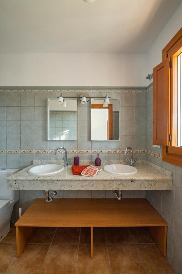 Casa Grande / Rosas Cantares *