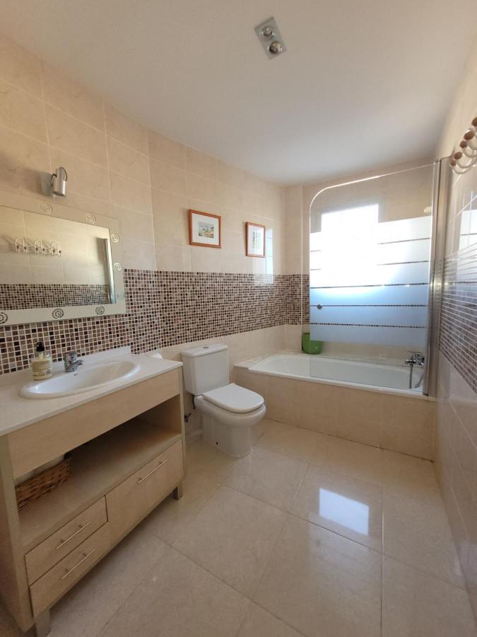 Atico Duplex Baladrar: Spacious Terrace Retreat Near Denia & Golf