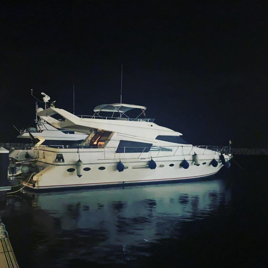 Hotel en barco Luna