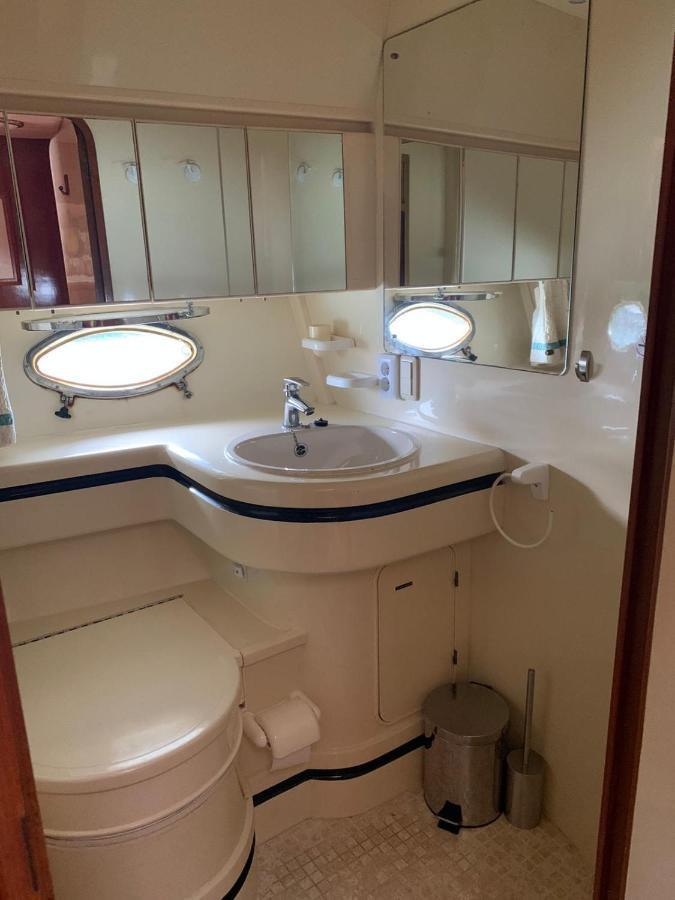 Hotel en barco Luna Badalona