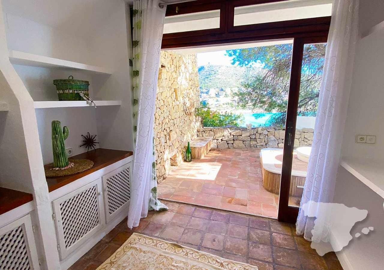 Villa Costablancadreams Casa Del Flamboyan In El Portet Moraira Teulada