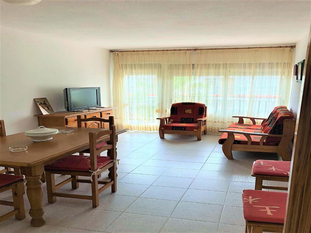 Les Doyes 4 Pax Apartment *