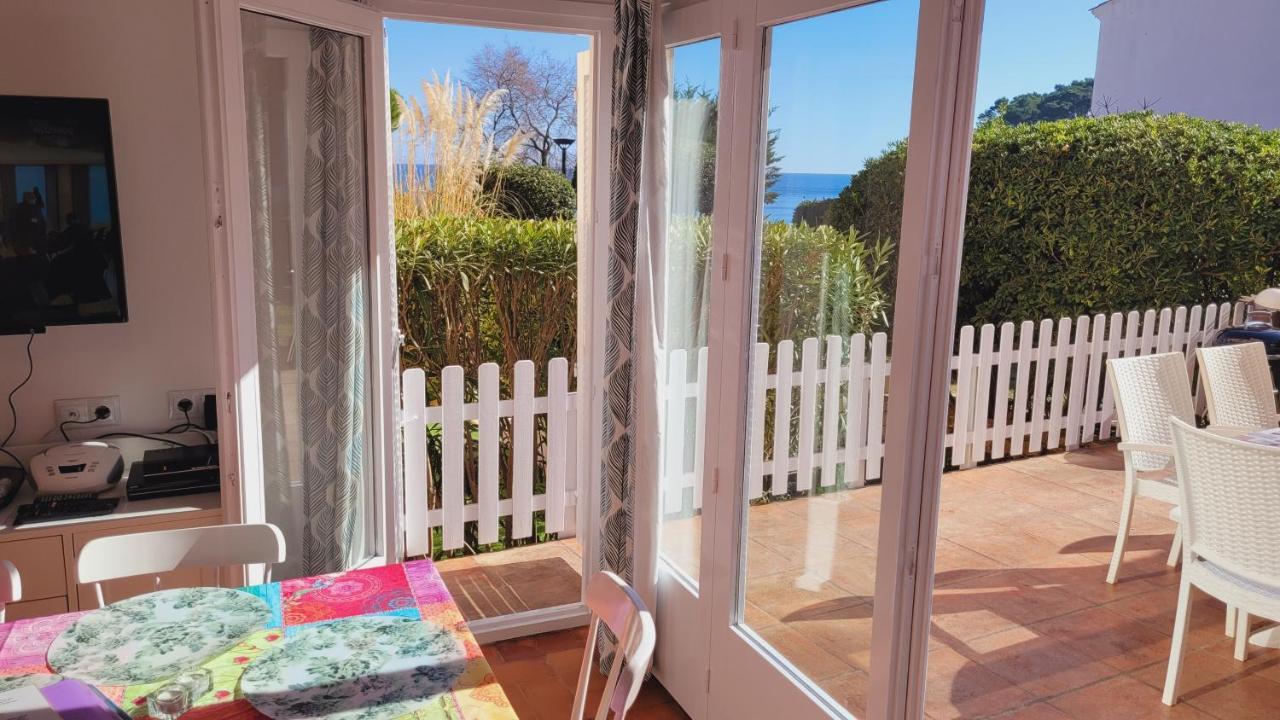 Casa Con Jardín A 25 Metros De La Playa. La T. * Palamós