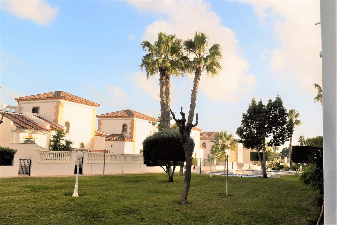 Apartment Fabulous 2 Bed 2 Bath ! Villamartin (Valencia)