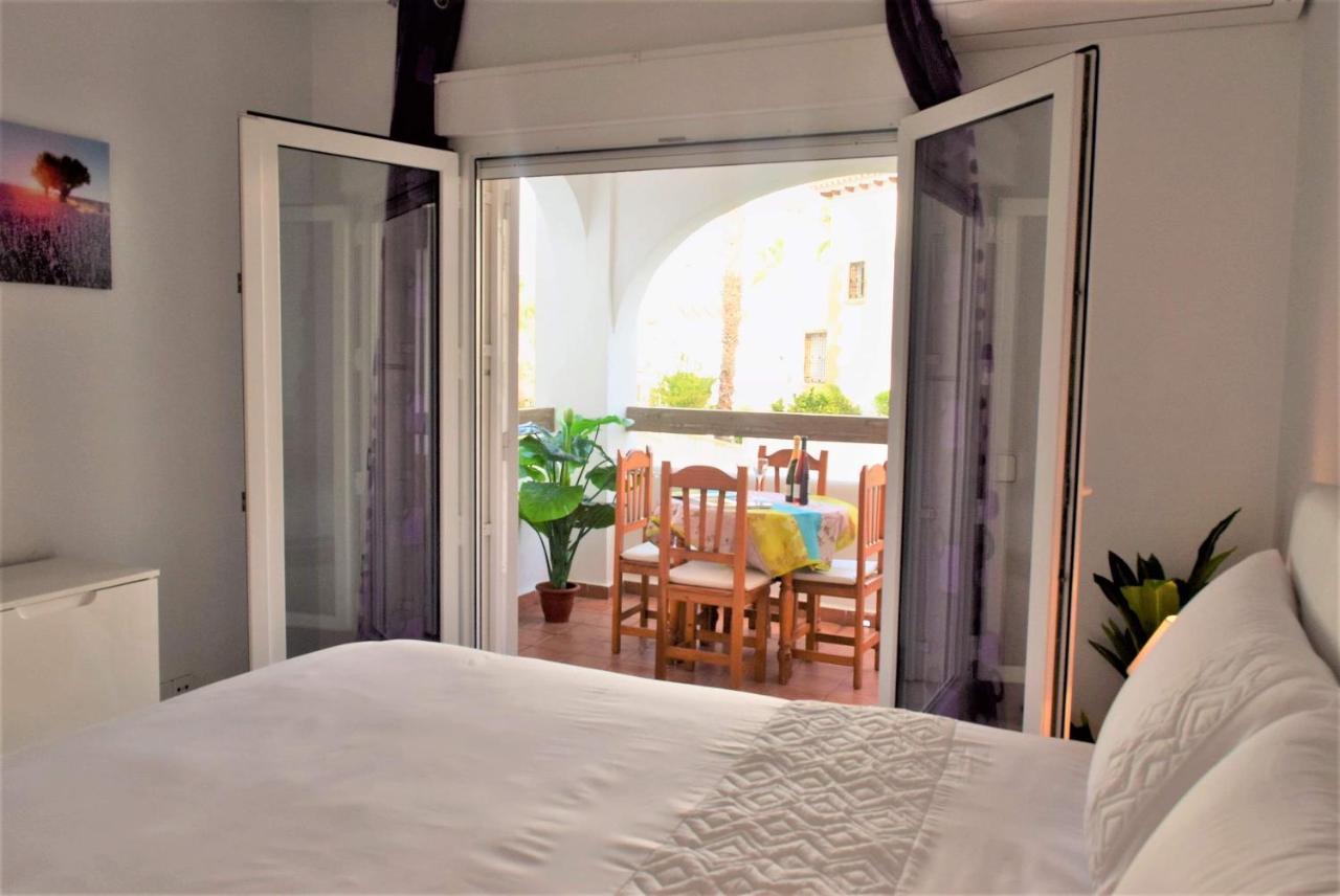 Apartment Fabulous 2 Bed 2 Bath !