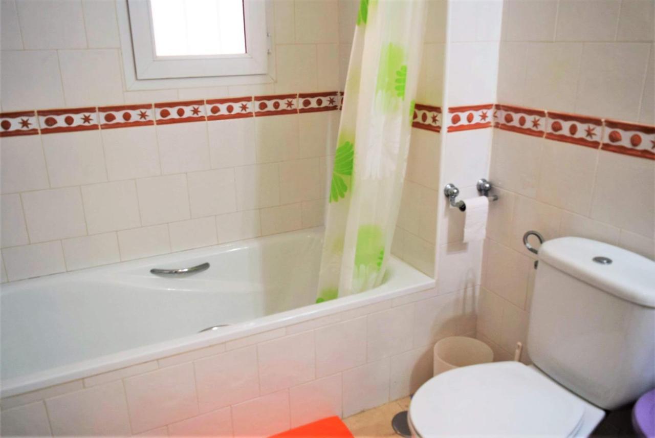 Fabulous 2 Bed 2 Bath !