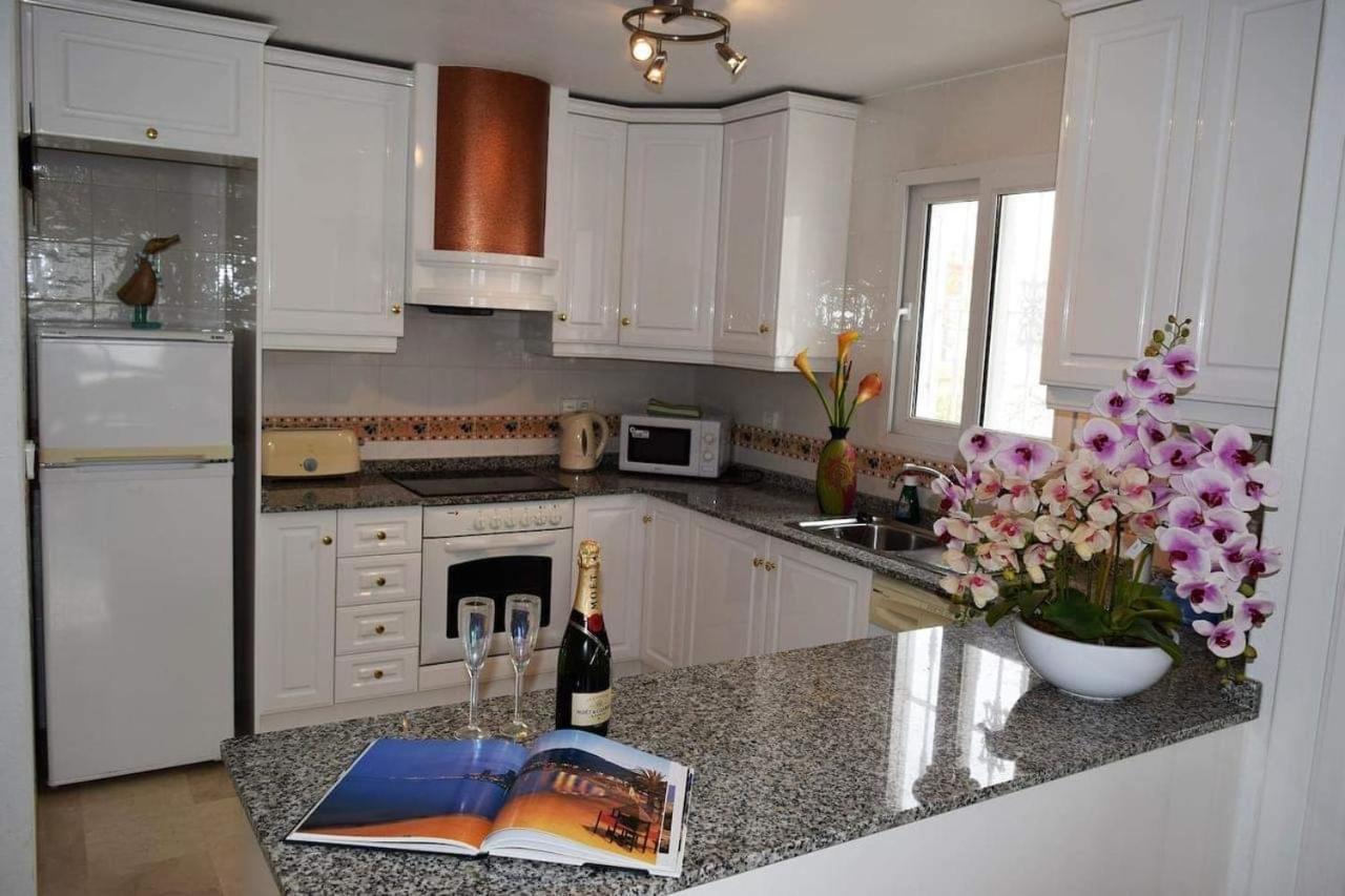 Fabulous 2 Bed 2 Bath !