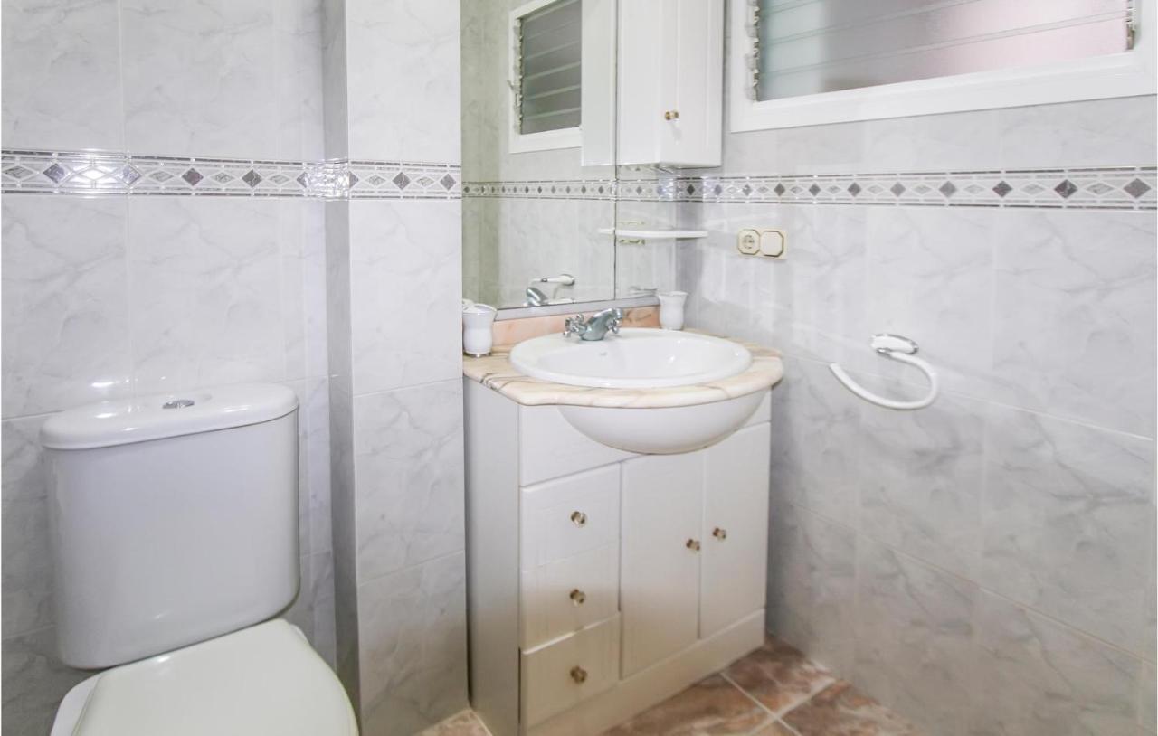 4 Bedroom Gorgeous In Apartment *