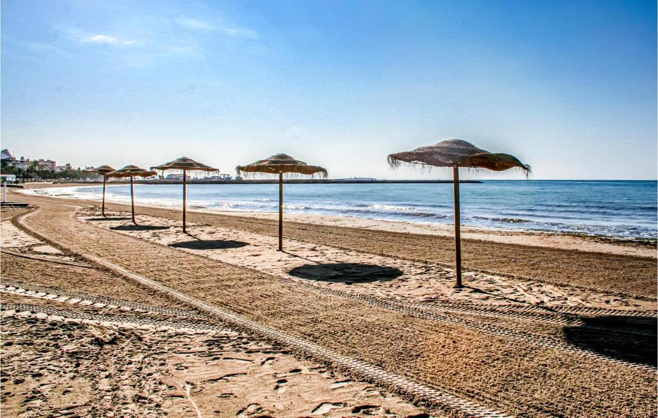 Apartment 4 Bedroom Gorgeous In Santa Pola