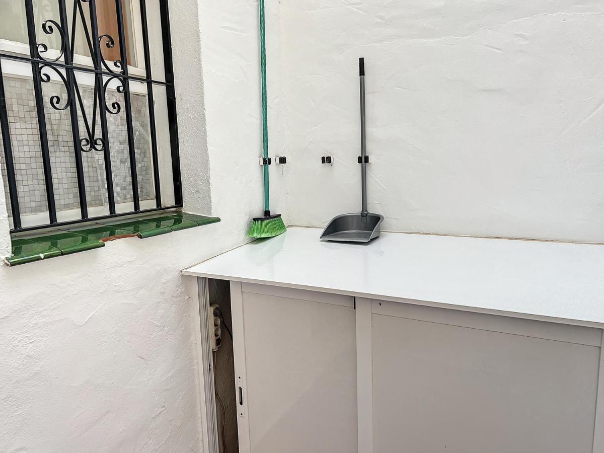 Agradable Adosado Con Piscina La Hidalga Сasa de vacaciones