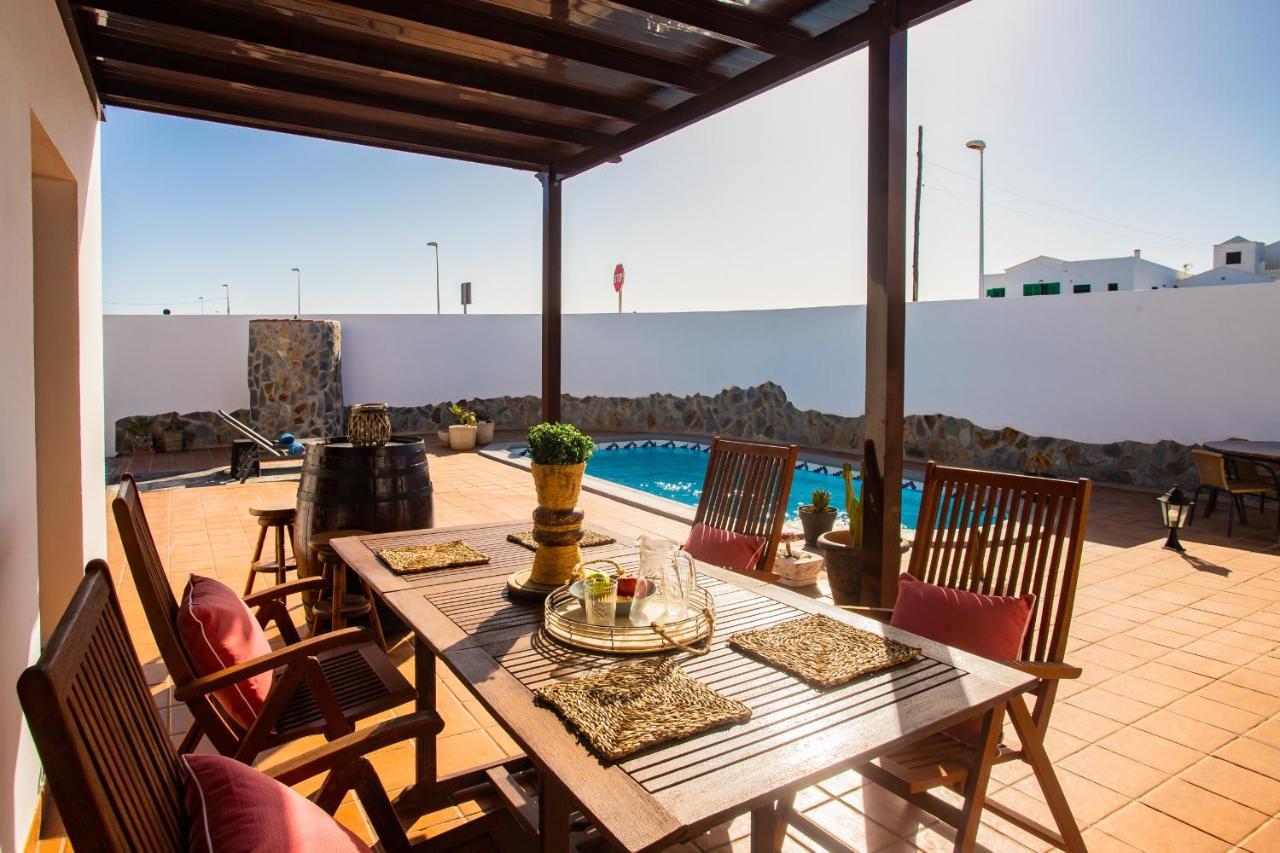 Villa Eslanzarote Acoruma House, Super Wifi, Heated Pool