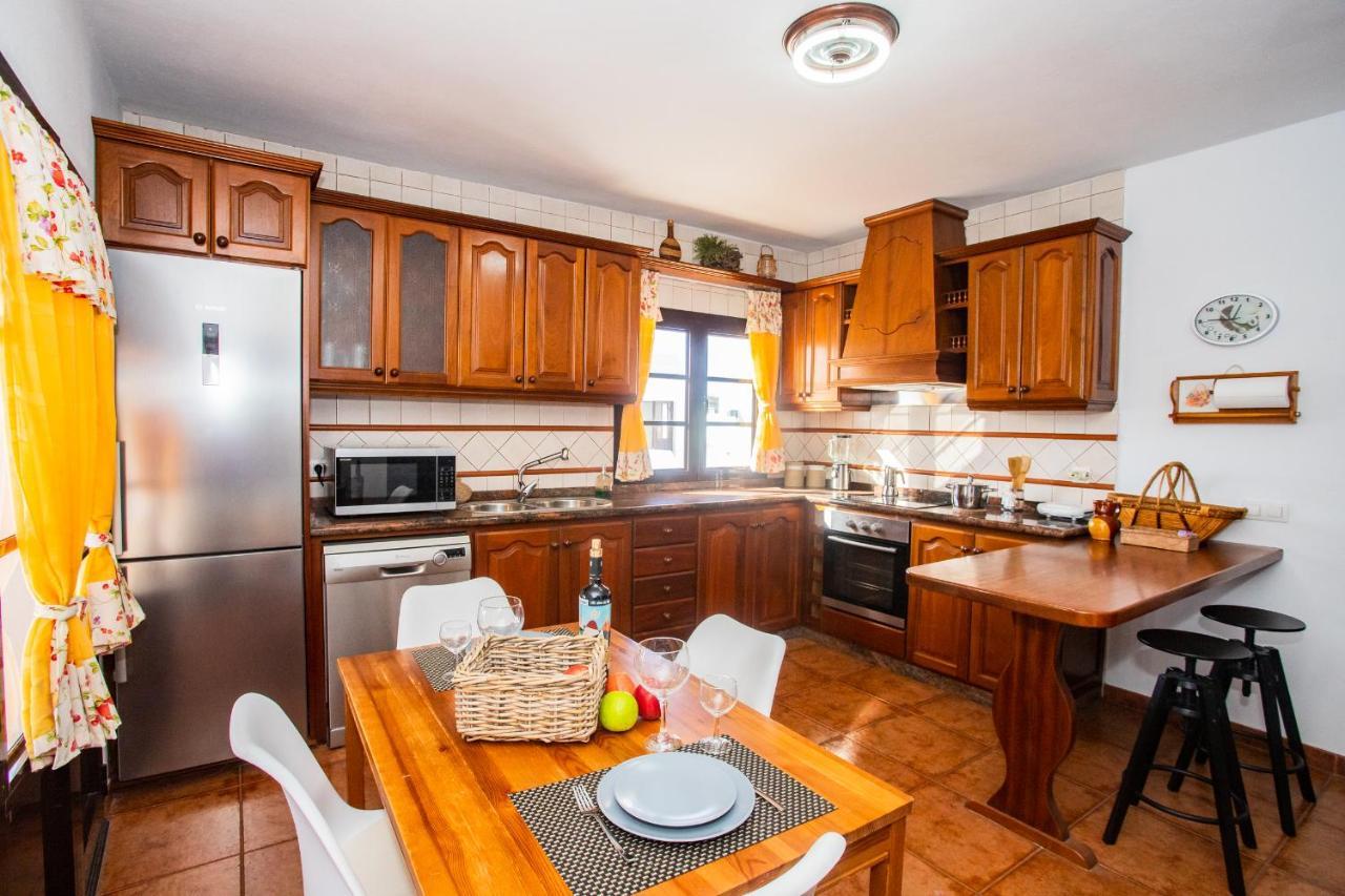 Eslanzarote Acoruma House, Super Wifi, Heated Pool *