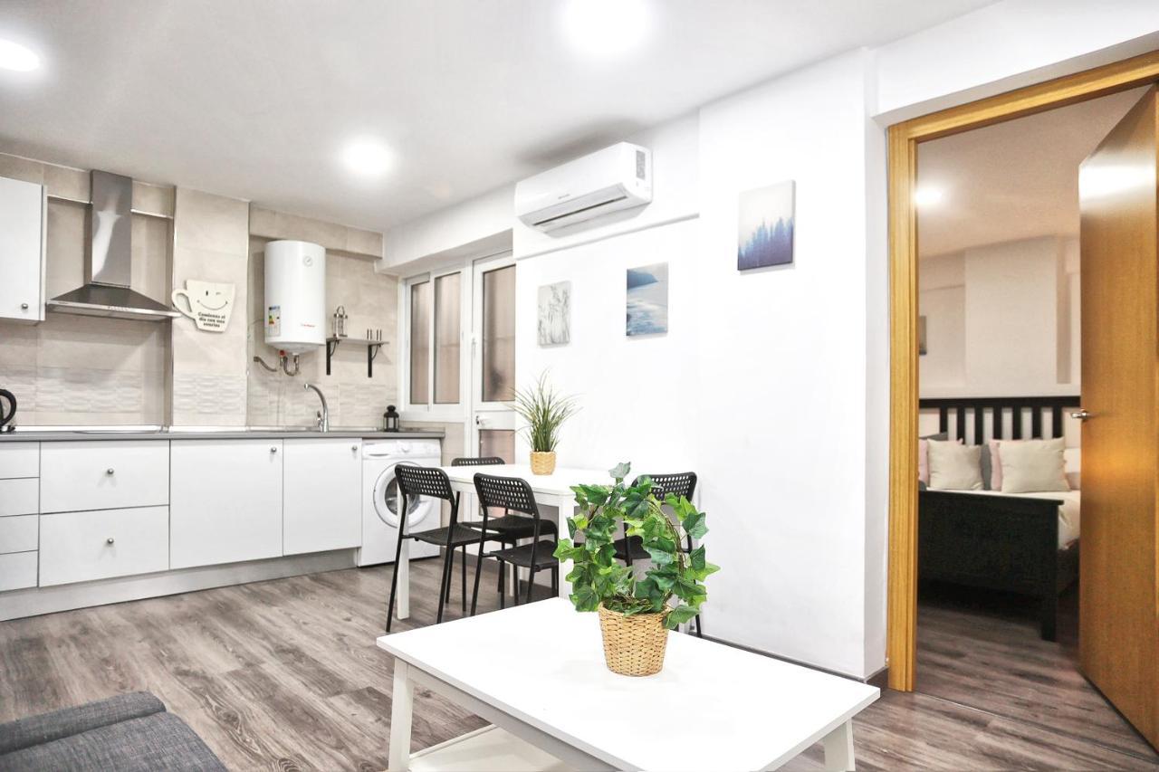 Holidays2malaga Goya - Zona Huelin & 500 Mts De La Playa Apartamento *