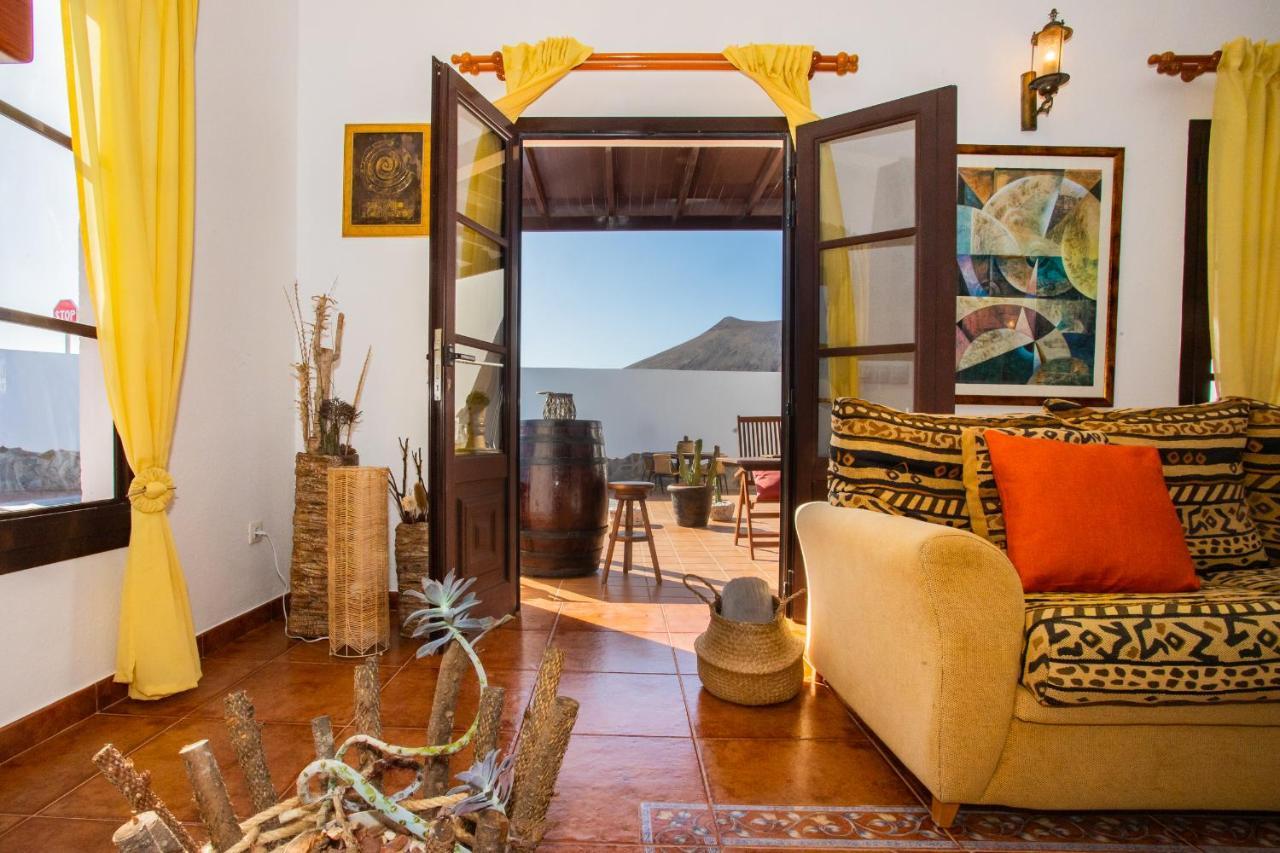 Eslanzarote Acoruma House, Super Wifi, Heated Pool *