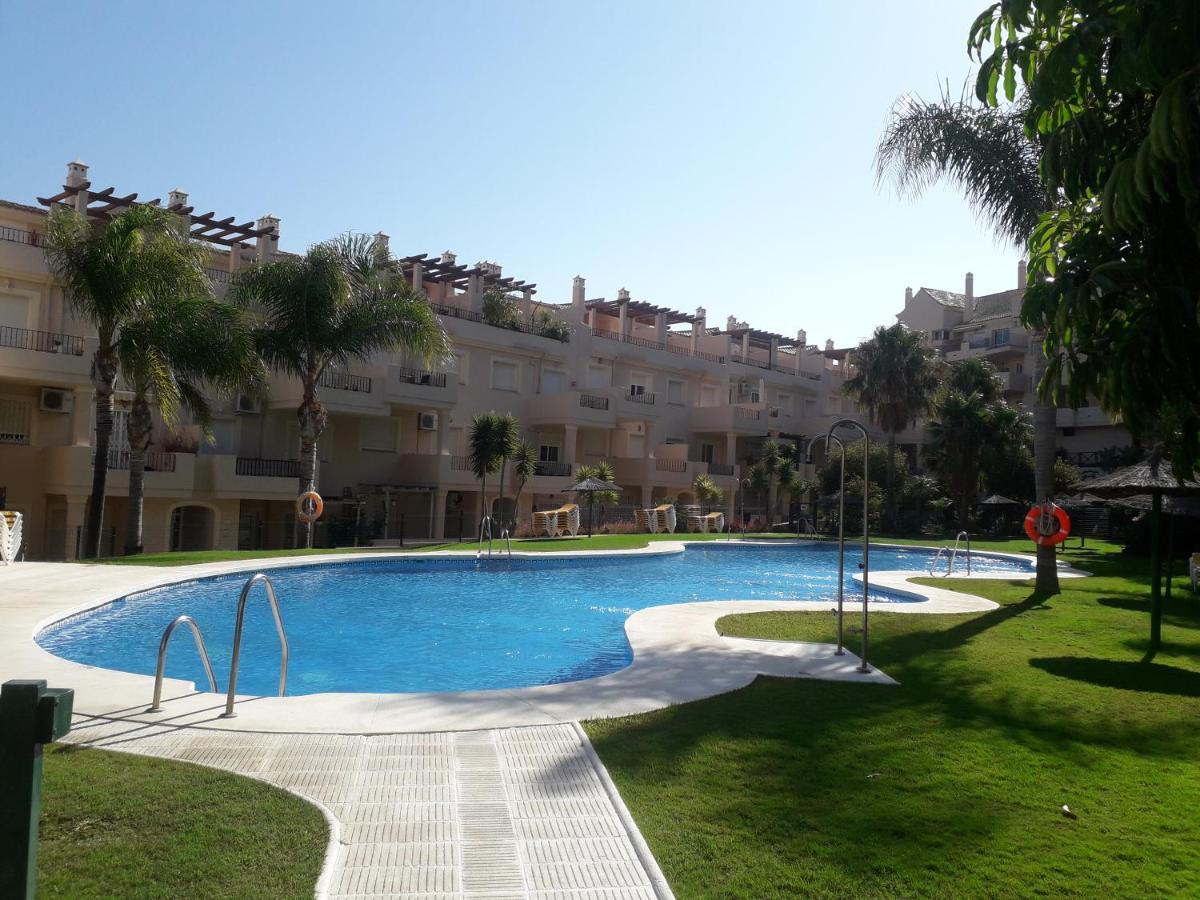 Duquesa Fairways, A Spacious With Fabulous Views And Facilities * Manilva