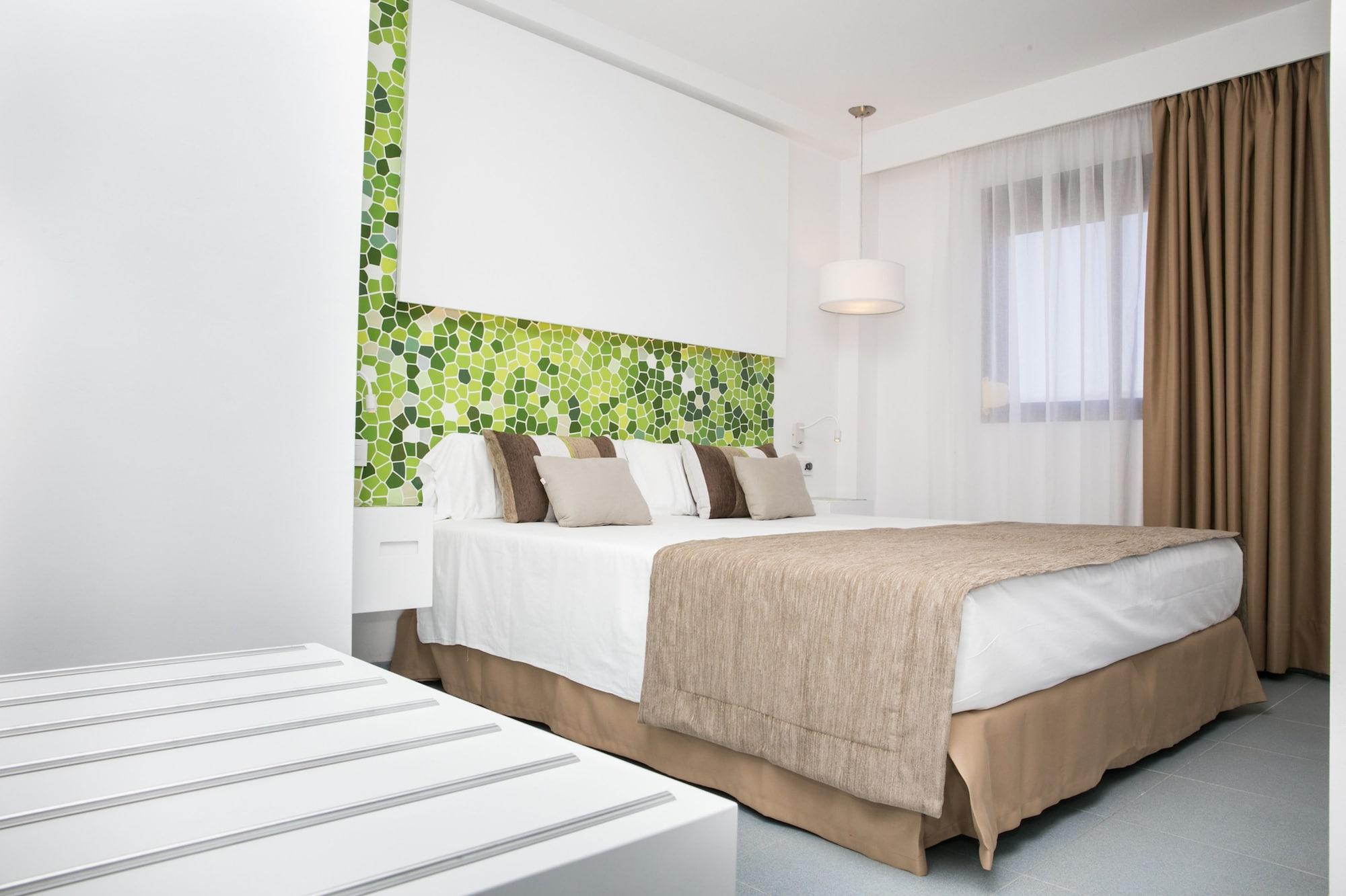 Livvo Anamar 4*