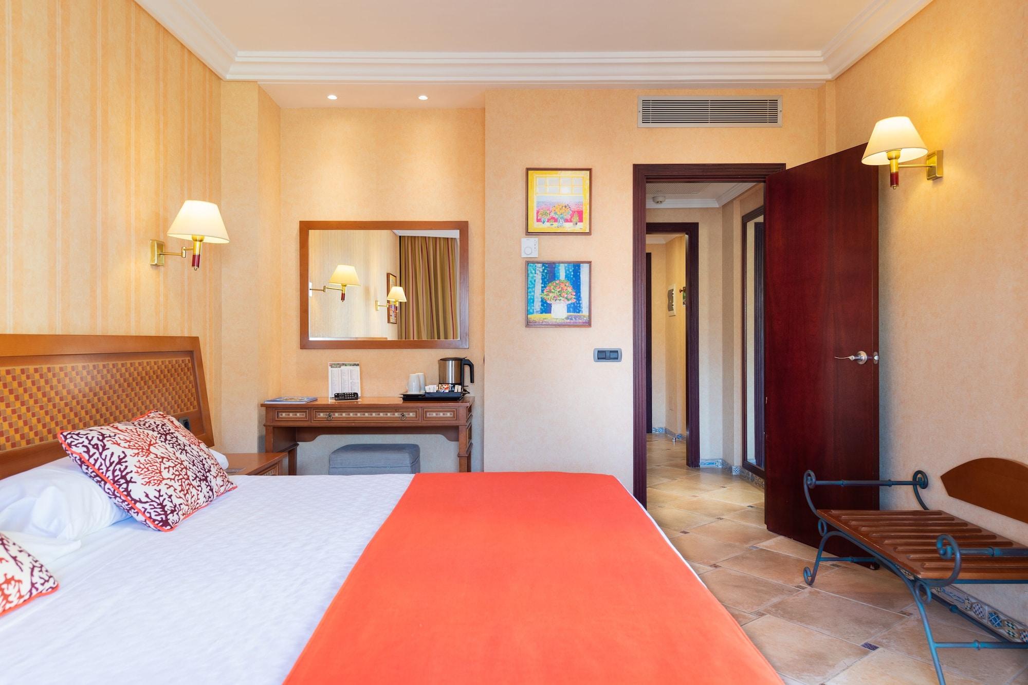 Cordial Mogan Playa 4*