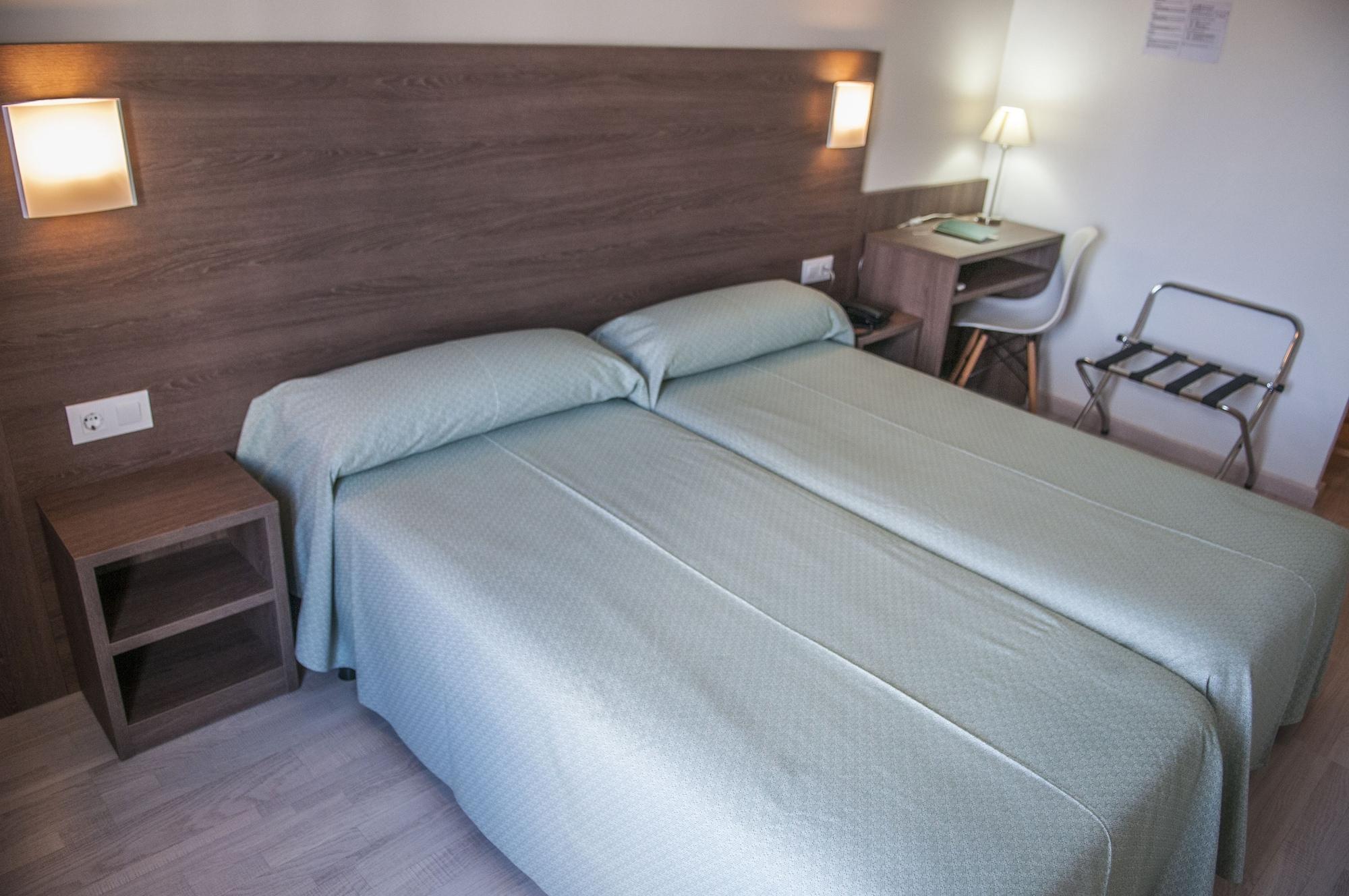 Loar Hotel