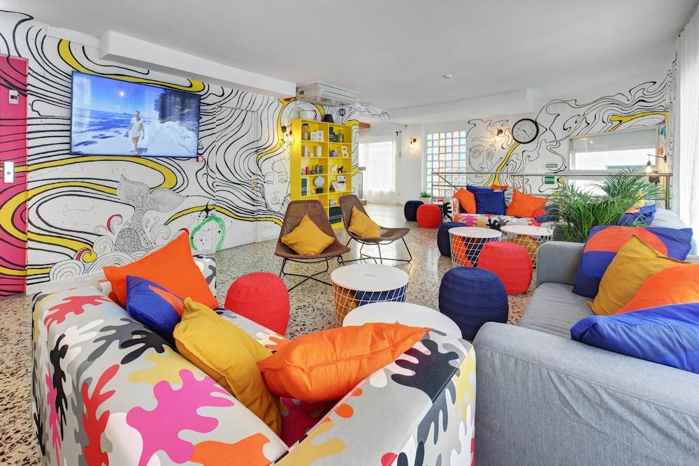 Hotel Maremagnum *