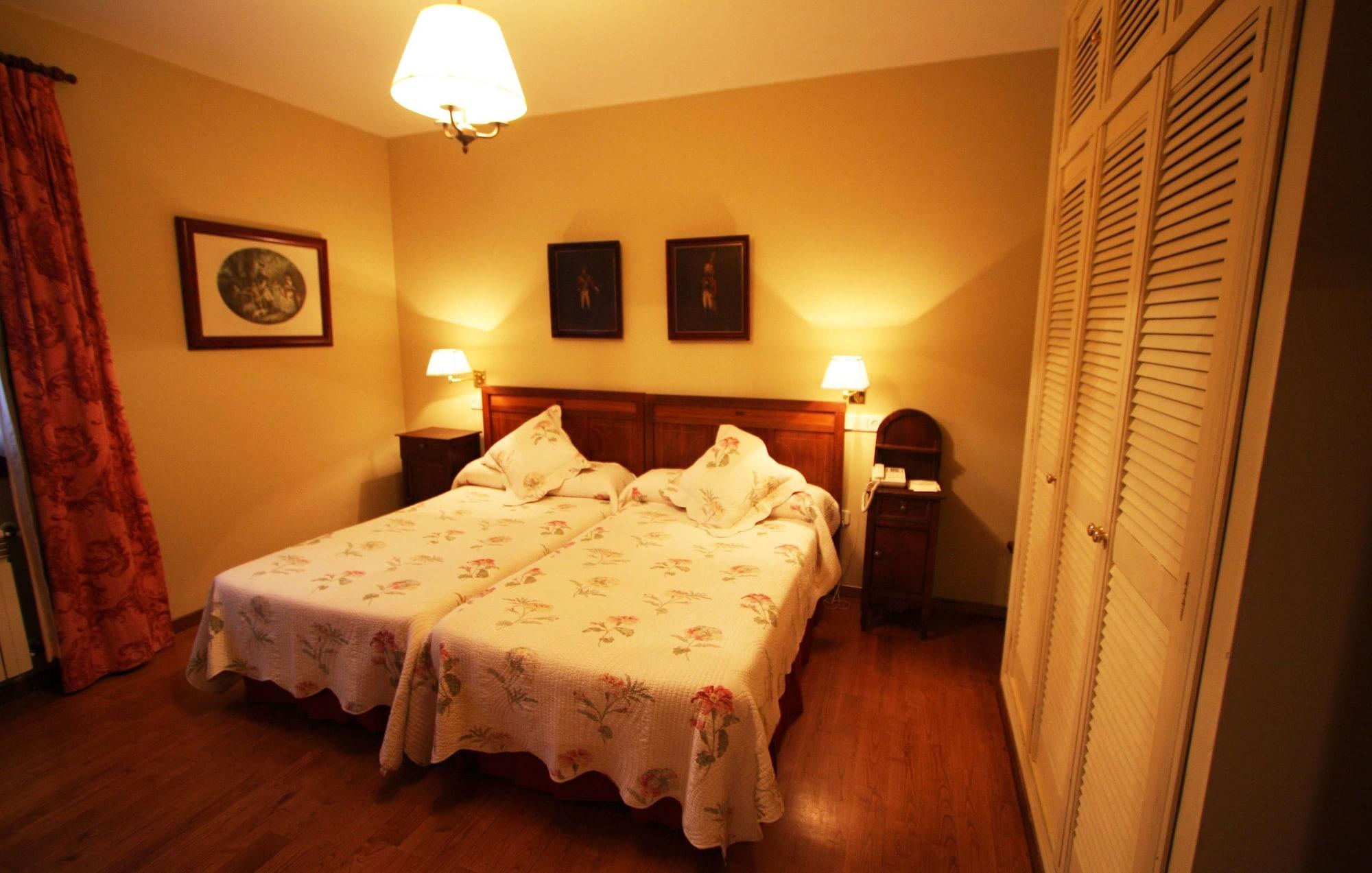Pax Casona Del Busto 3*