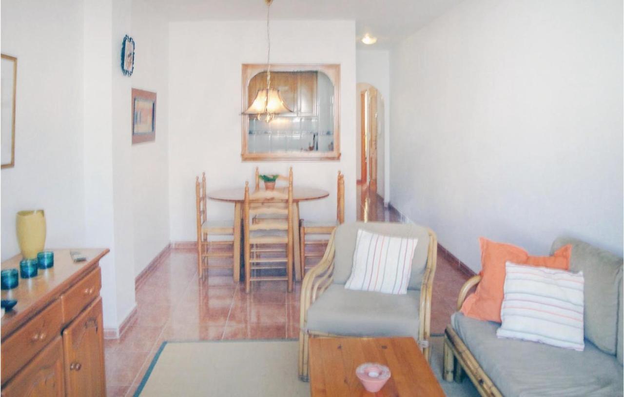 2 Bedroom Cozy In Apartment