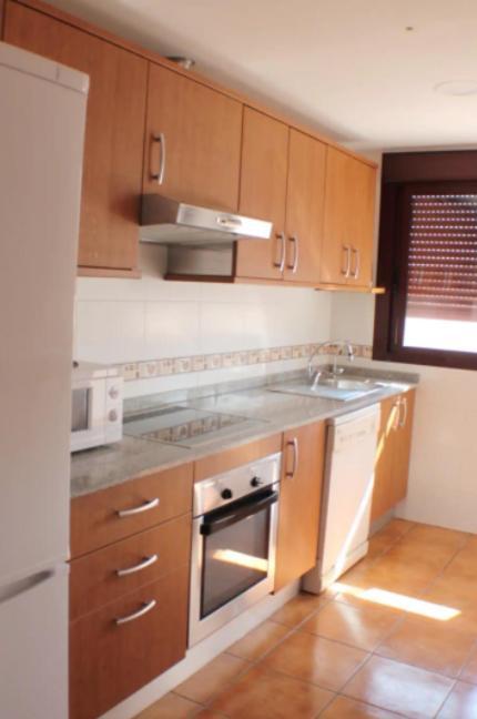 Apartamento Encantador apartamento con piscina, wifi y parking