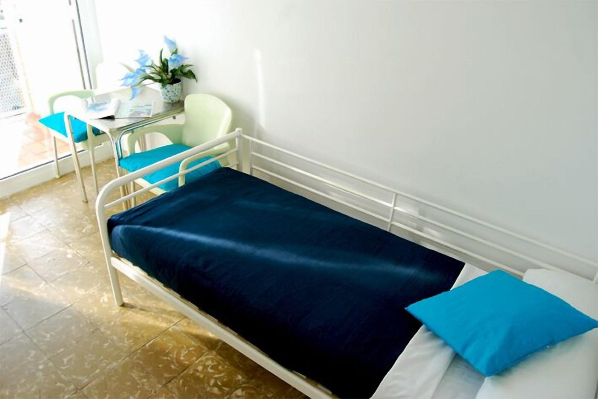 Estrella De Mar Youth Hostel *