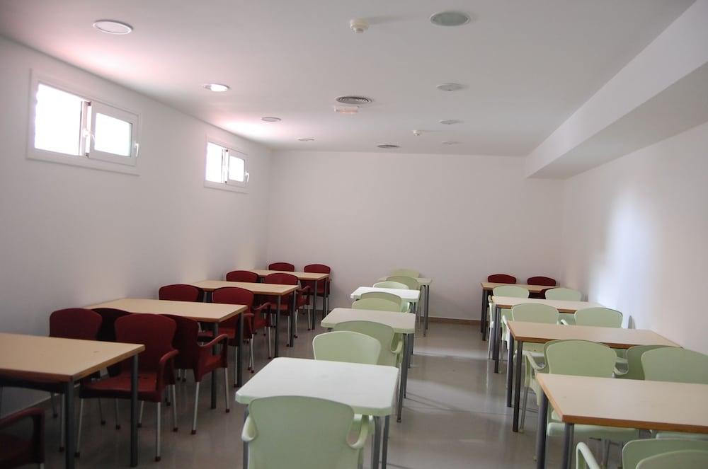 Hostel Estrella De Mar Youth Calella
