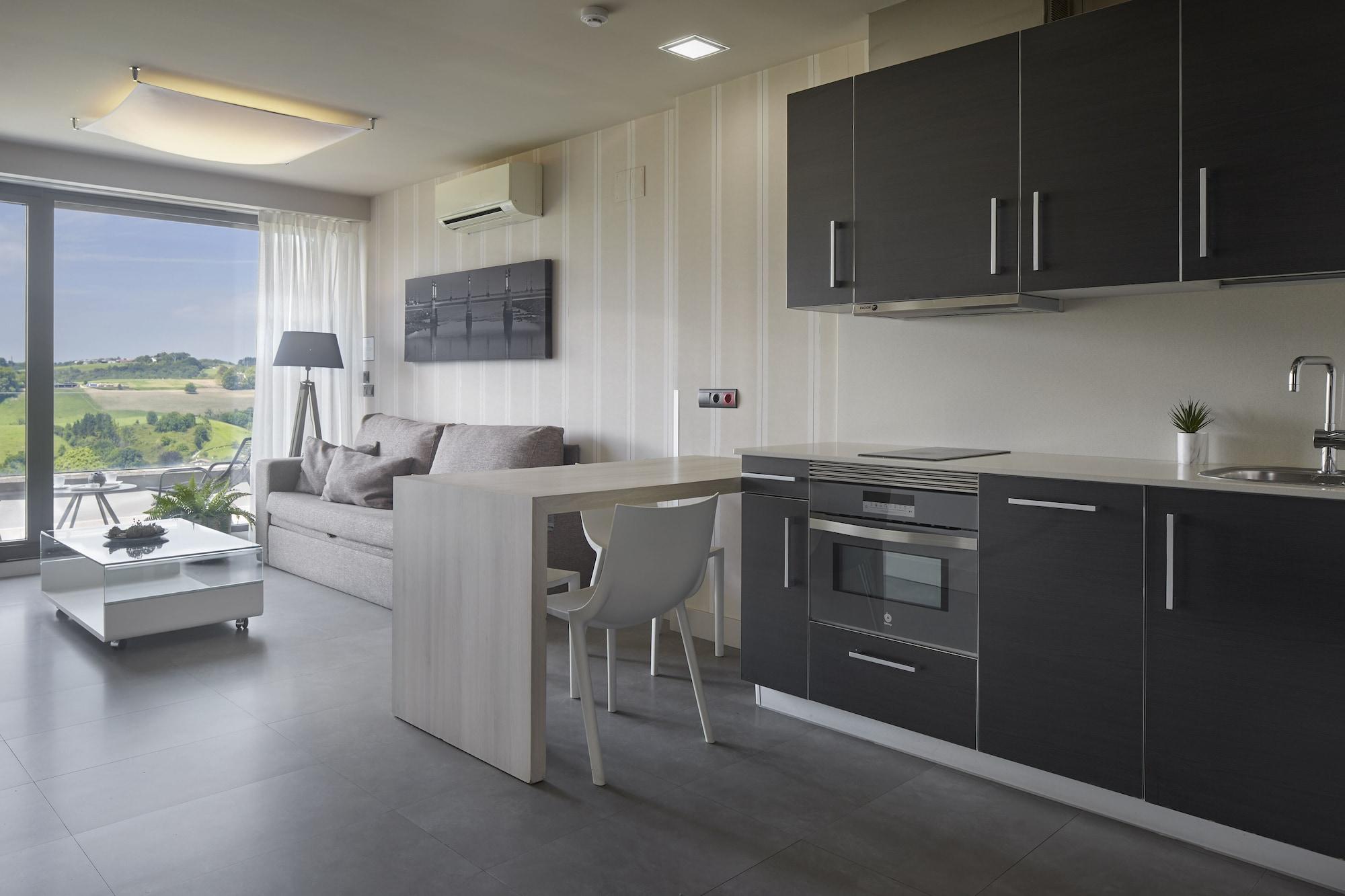 Aparthotel Irenaz 2*