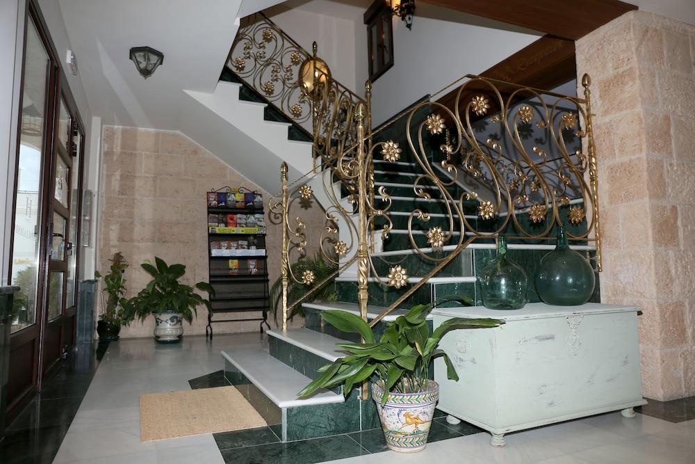 La Janda Guest house 5*
