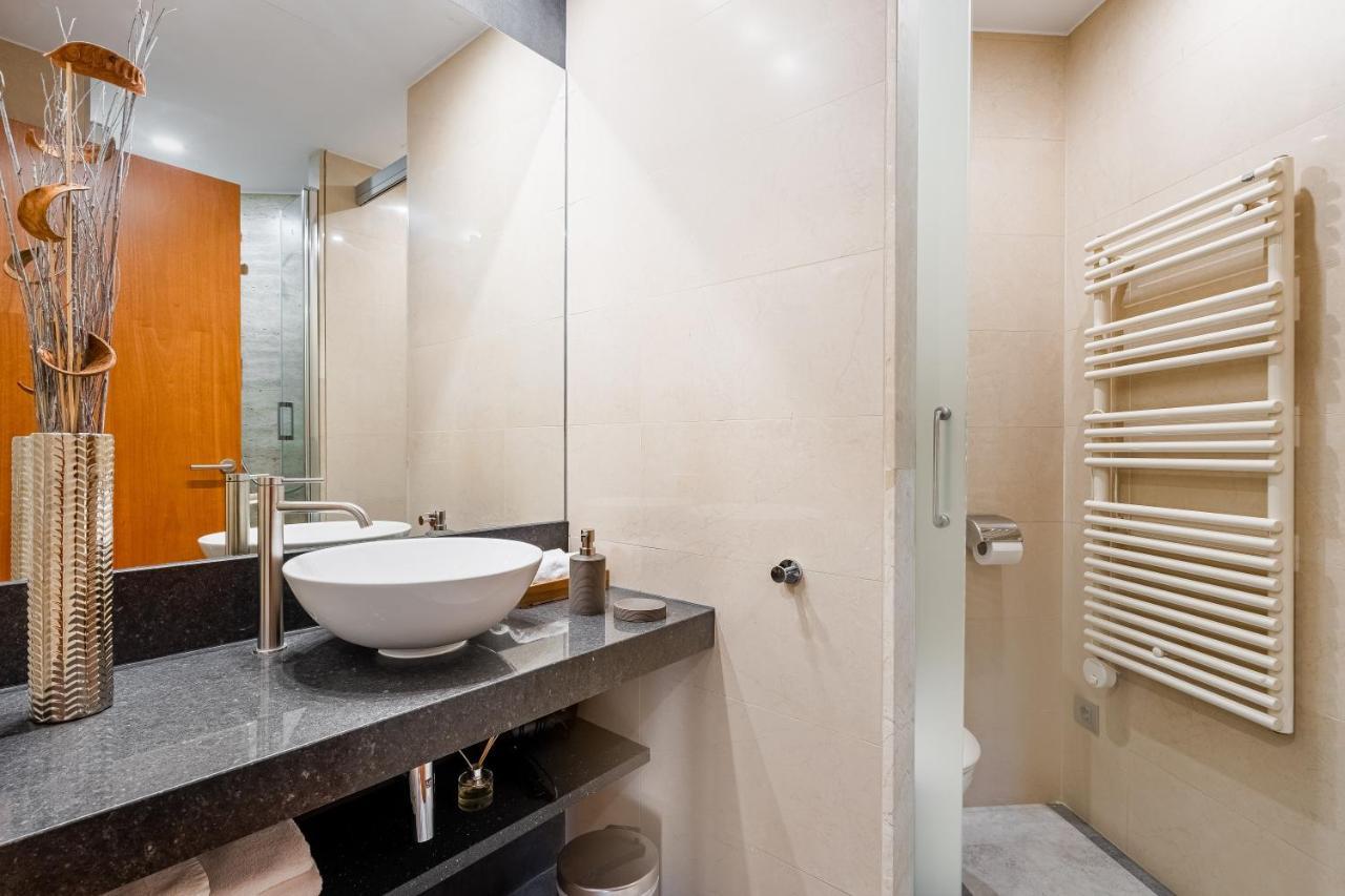 Center-eixample Apartment *