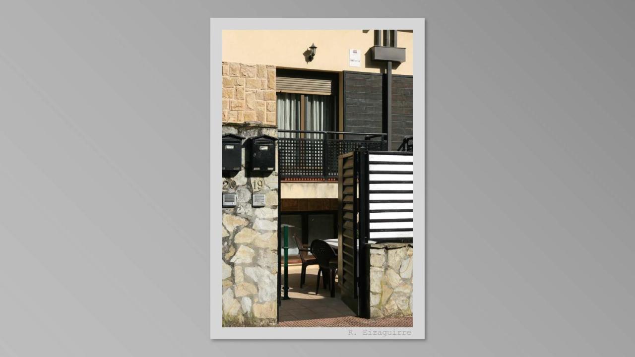 Port, Piscina Y Club Social