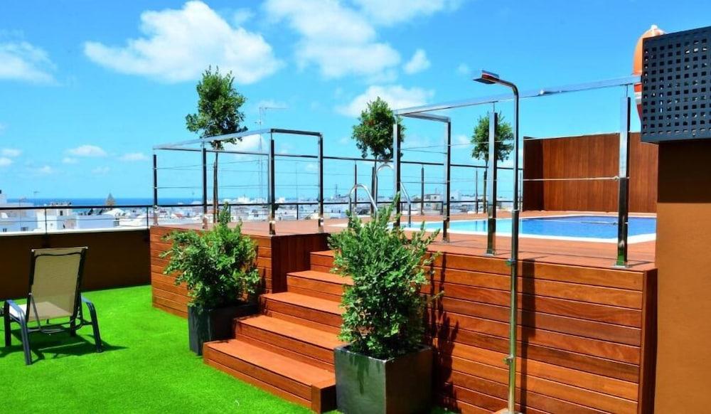 Y Conilsol Hotel