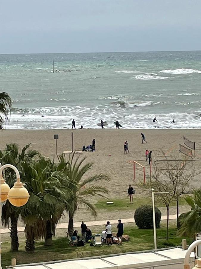Precioso Apartamento En Primera De Línea De Playa Apartamento