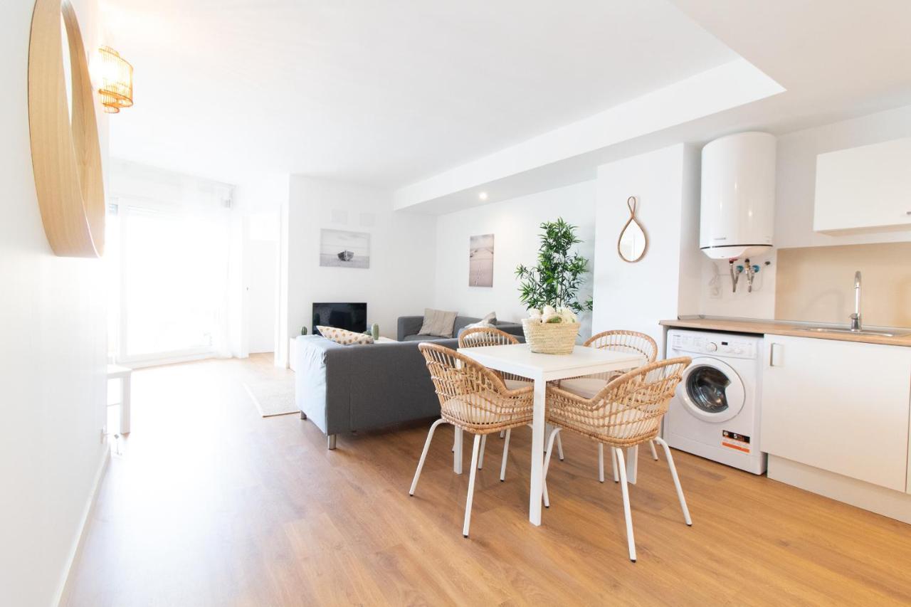 Global Properties, Nuevo En La Playa De