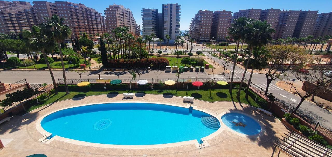 Deluxe Magic World Playa Coral I * El Borseral