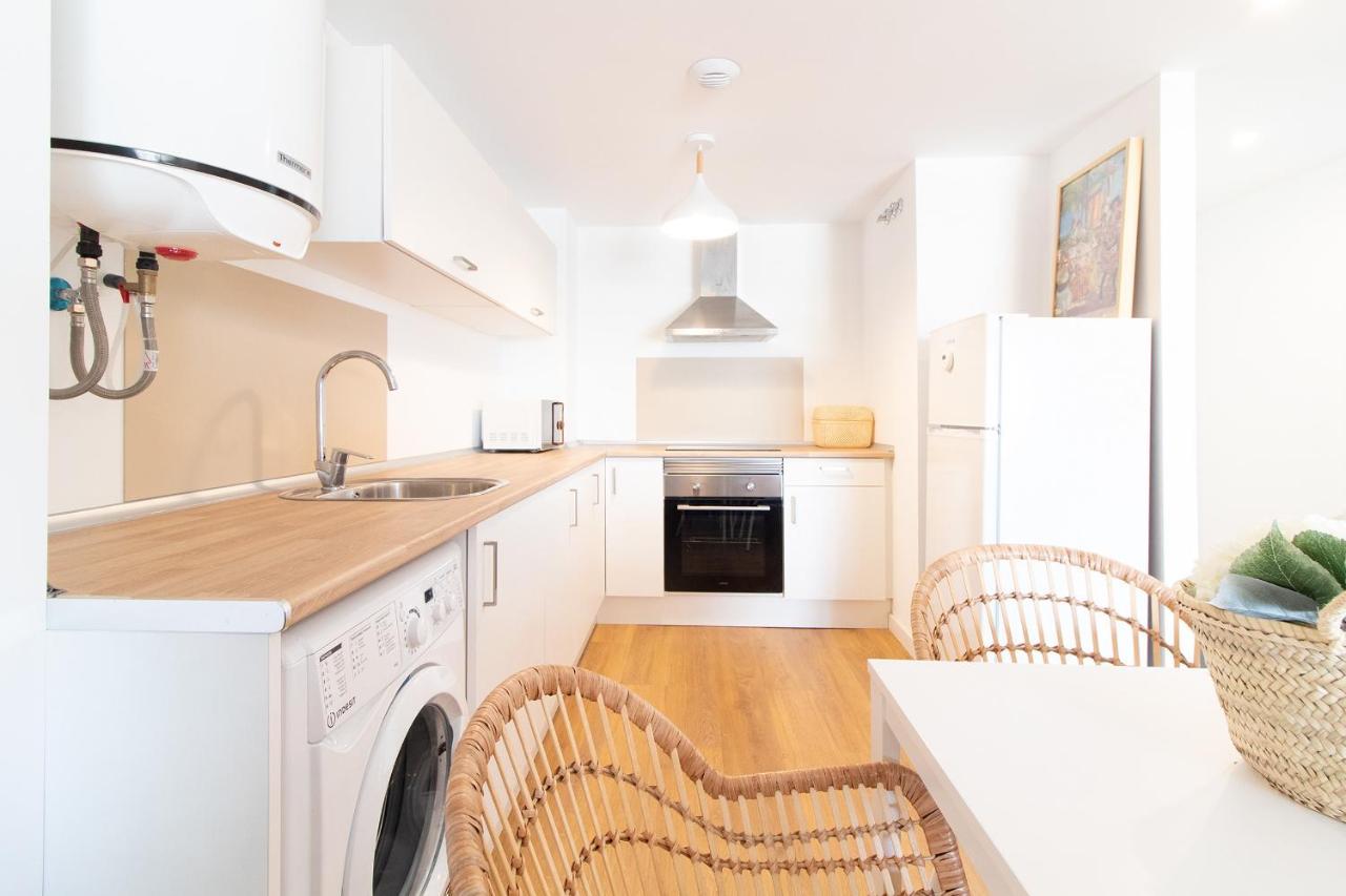 Global Properties, Nuevo En La Playa De Apartment *