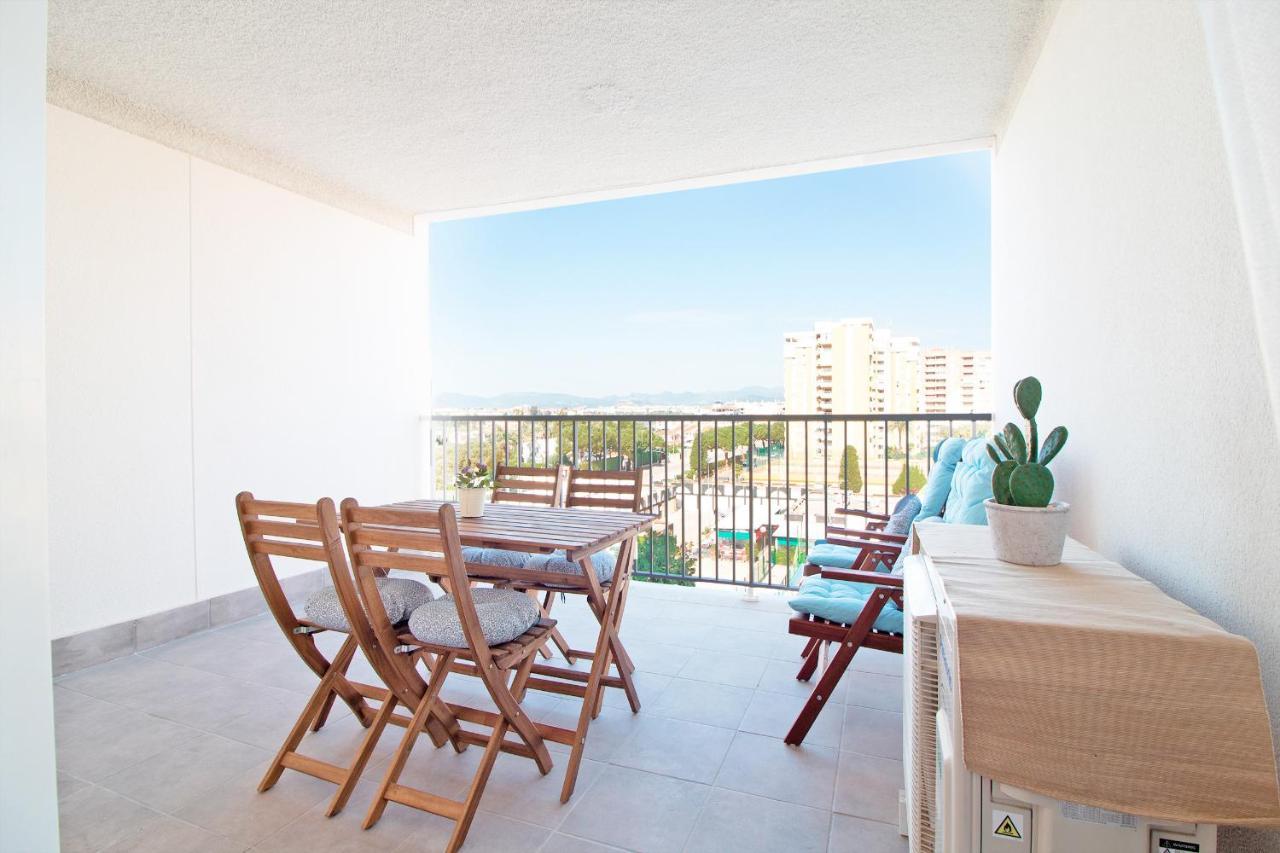 Global Properties, Nuevo En La Playa De