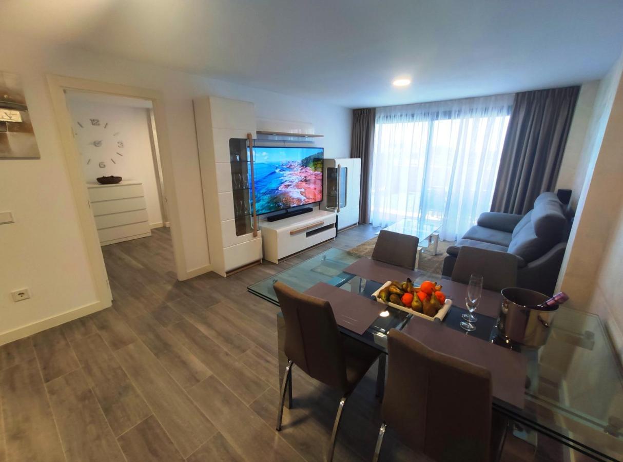Bungalow De Luxe De La Clase En Benidorm En La Urbanización Camporrosso Village Сasa de vacaciones *