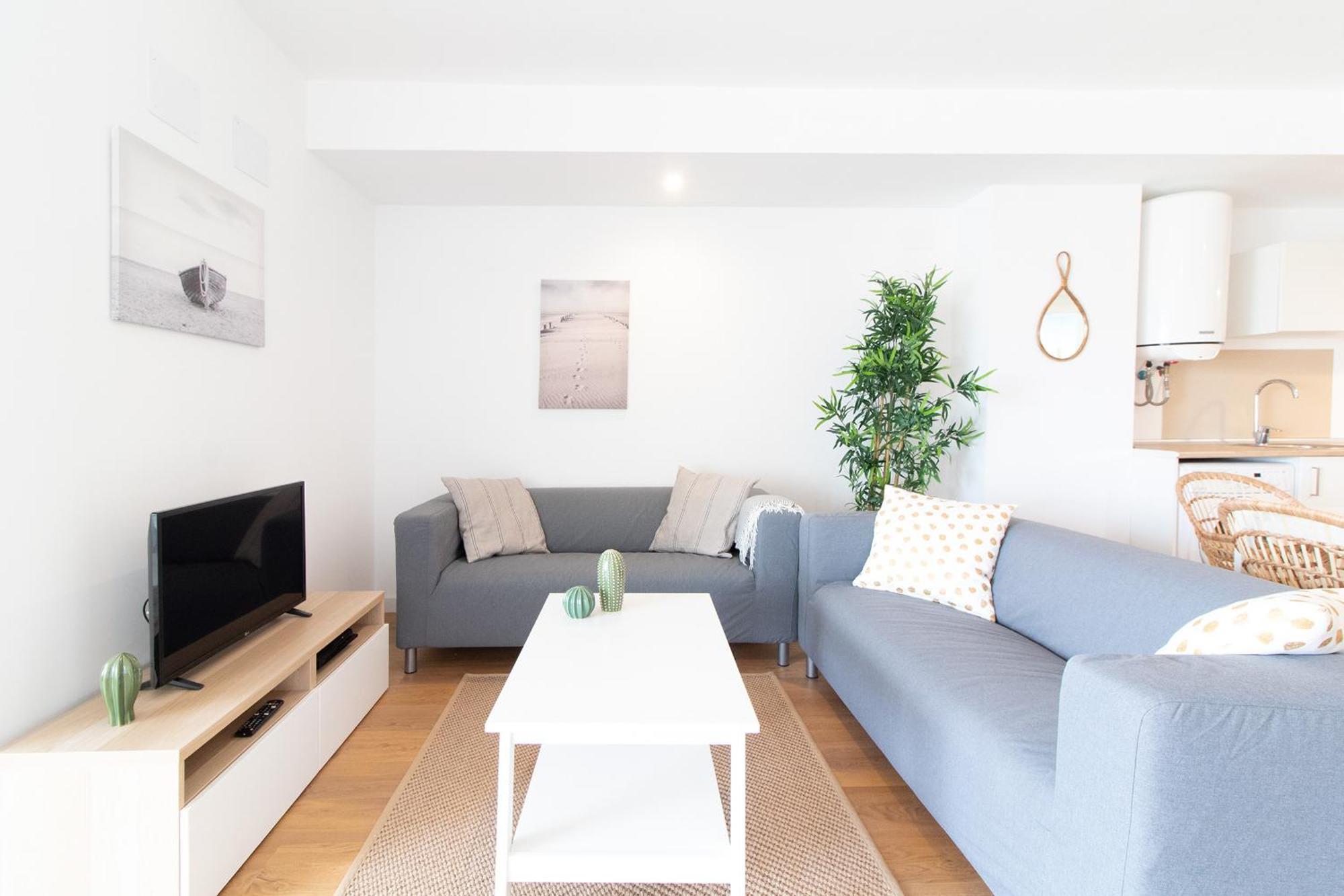 Global Properties, Nuevo En La Playa De Apartment