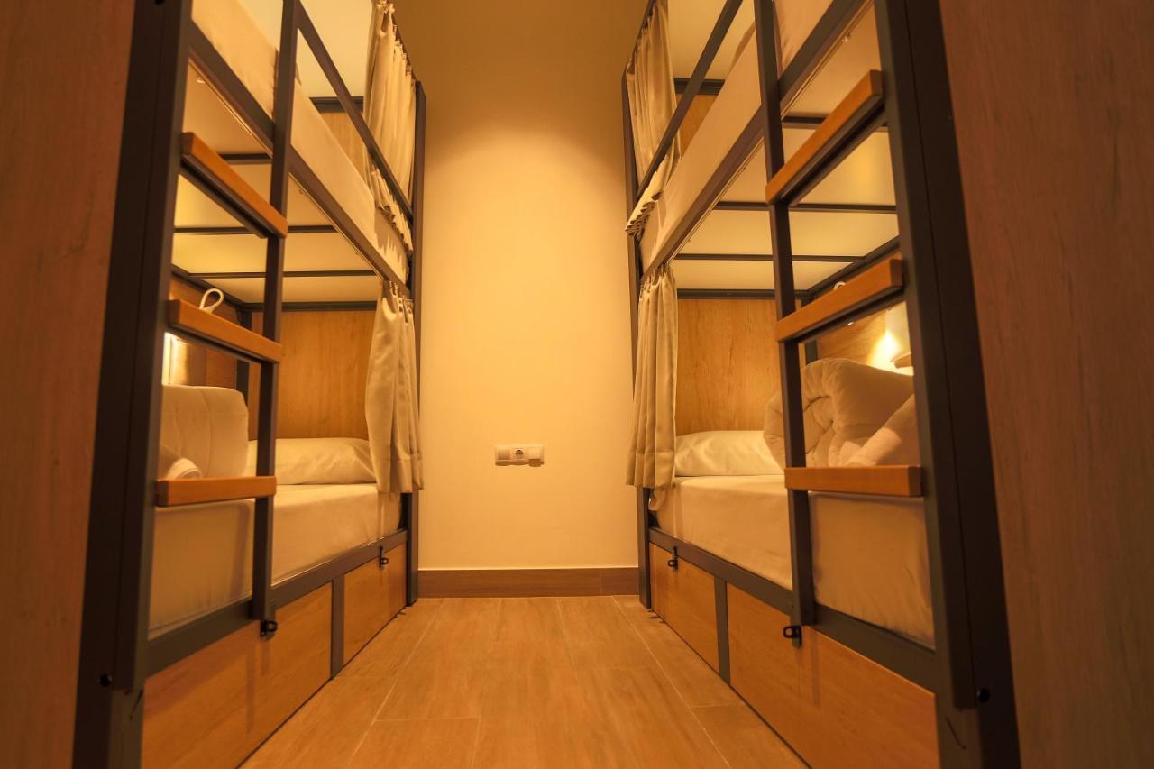 Hostal Nut *