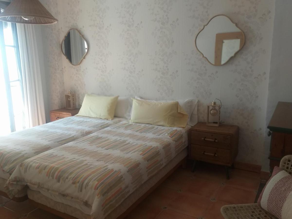 Atlantika, Solo Familias O Parejas Apartment *