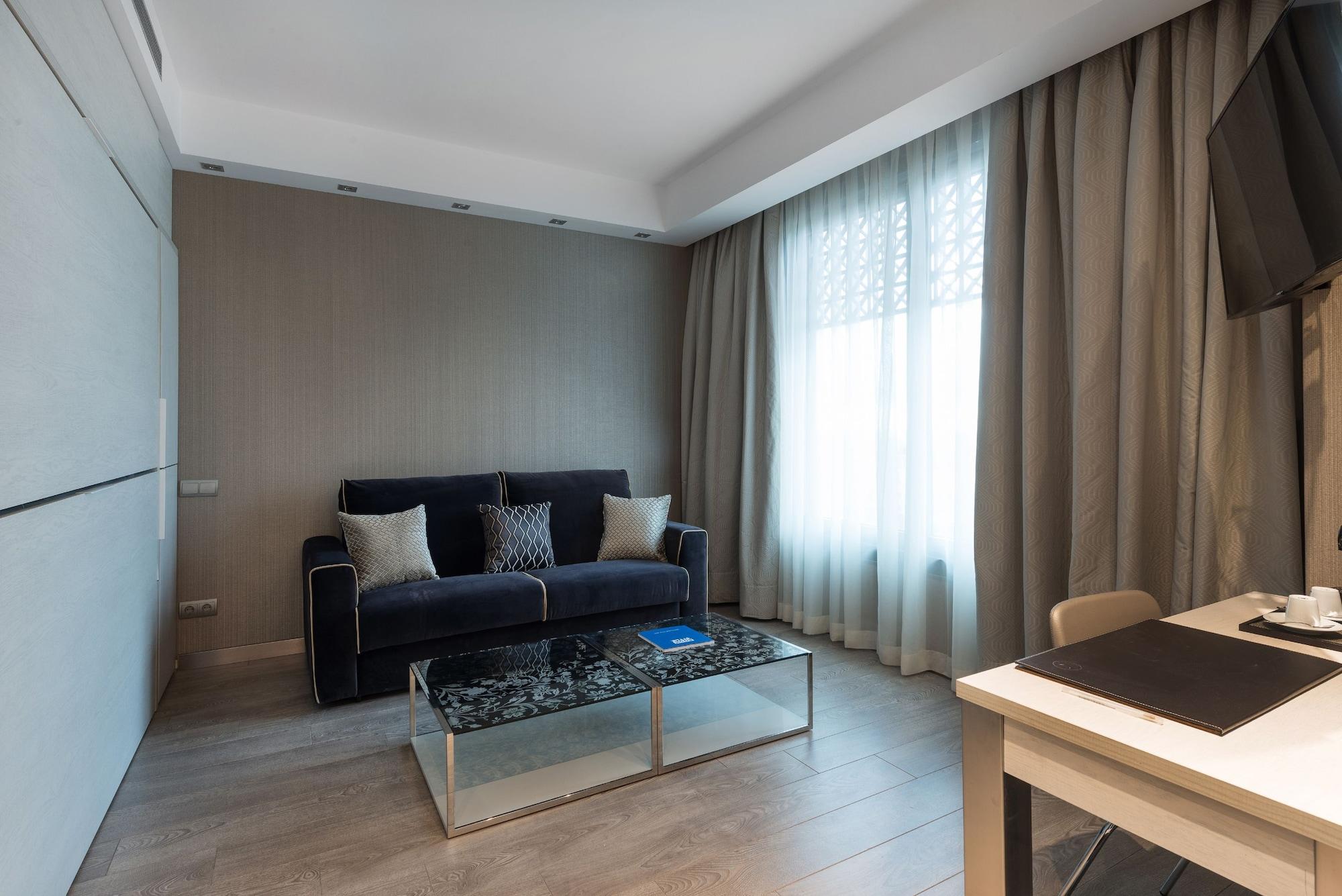 Catalonia Plaza 4*