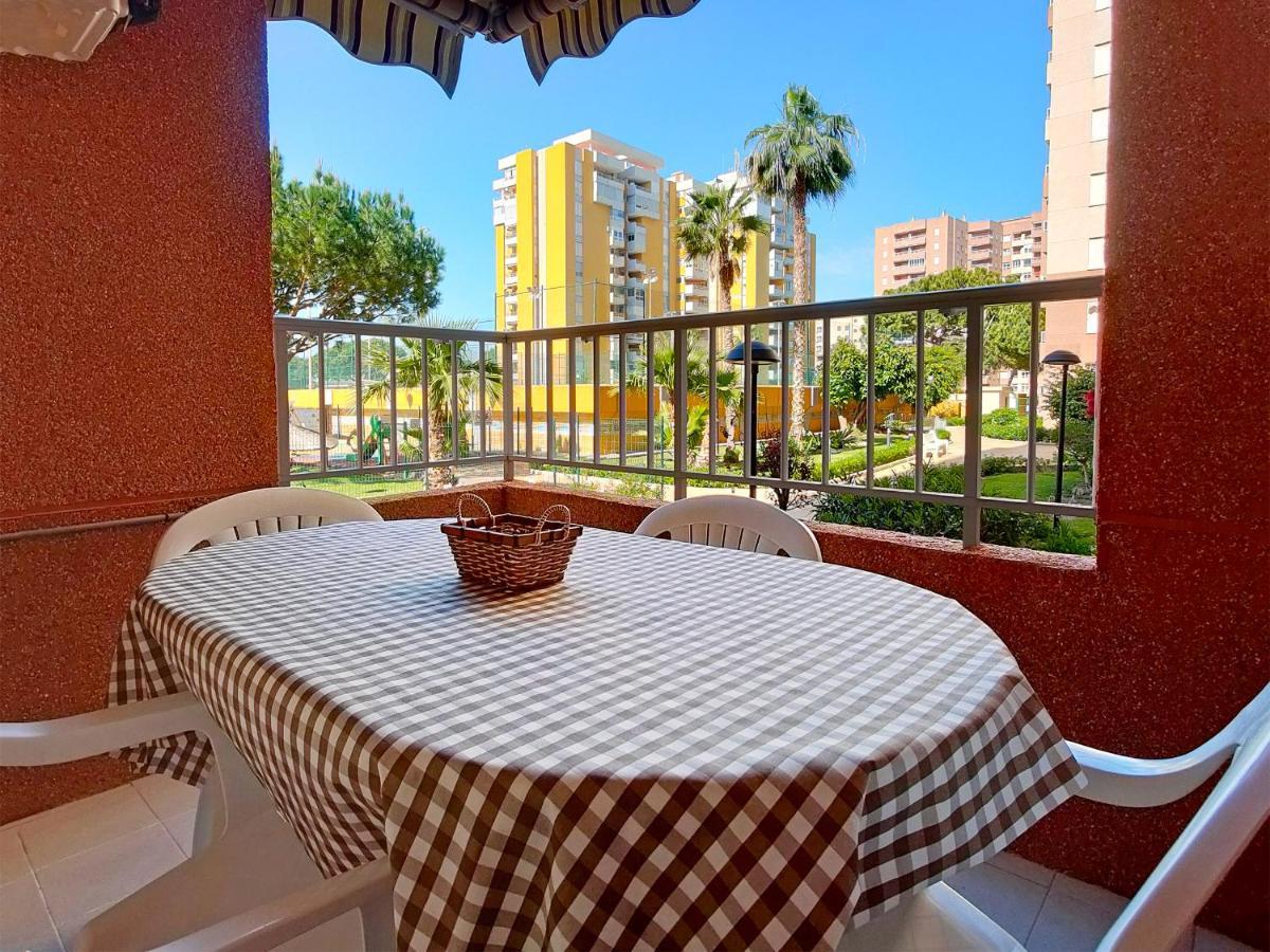 Global Properties, Practico Con Piscina En Residencial Brezo Canet Apartamento *