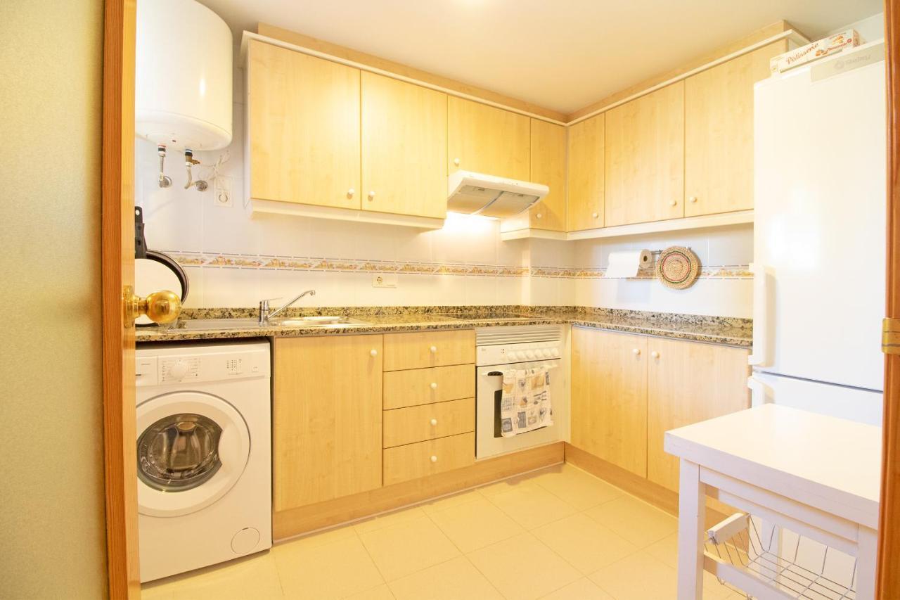 Global Properties, Practico Con Piscina En Residencial Brezo Canet